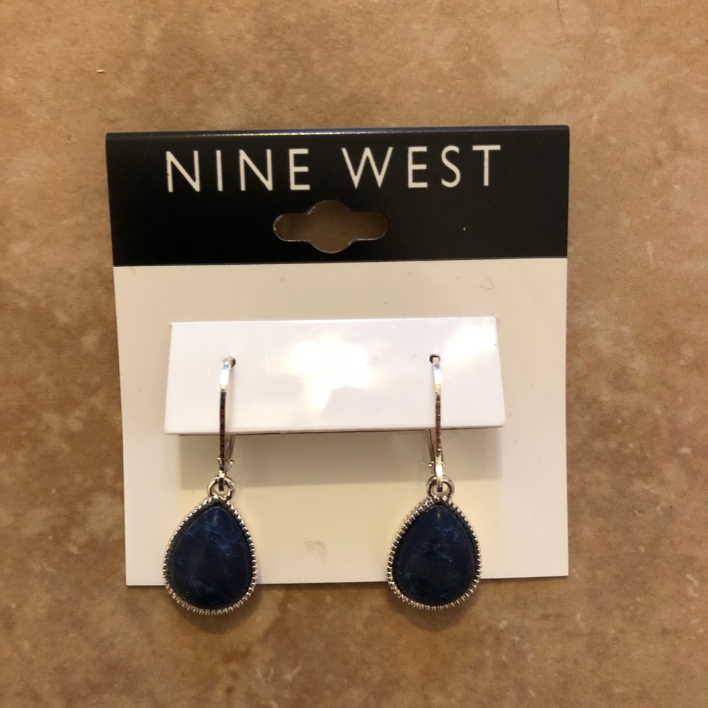 NEW Nine West drop earrings